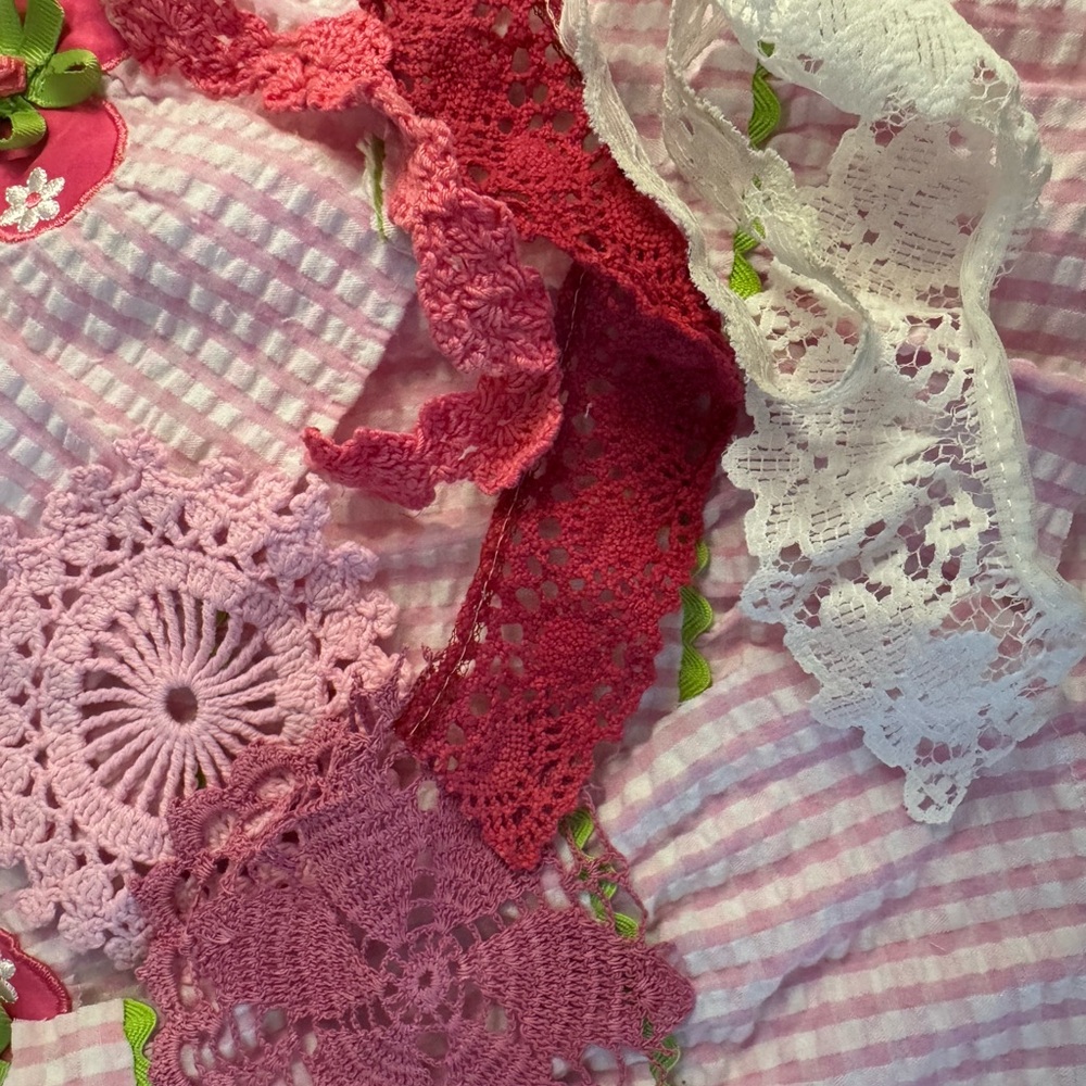 Slow Stitch Misc lot Pink Fabric Lace Button Junk Journal Kit vintage - Picture 8 of 8